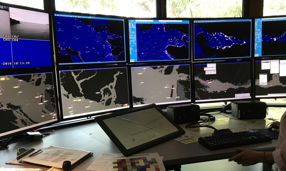 marine-traffic-control-centre